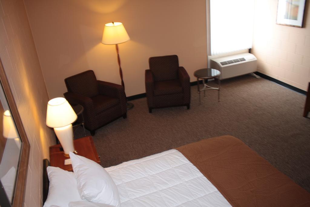 Sunlac Inn Lakota 외부 사진